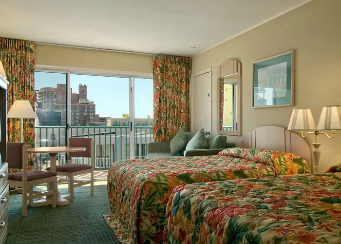Hotel Howard Johnson By Wyndham Ocean Oceanfront 2*