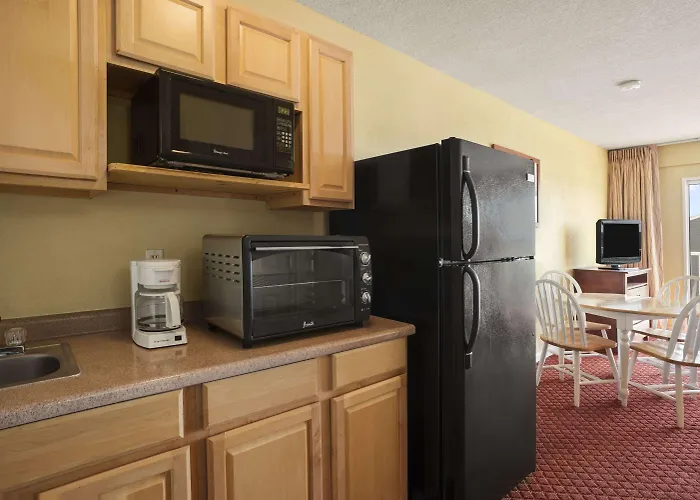 Howard Johnson By Wyndham Ocean Oceanfront