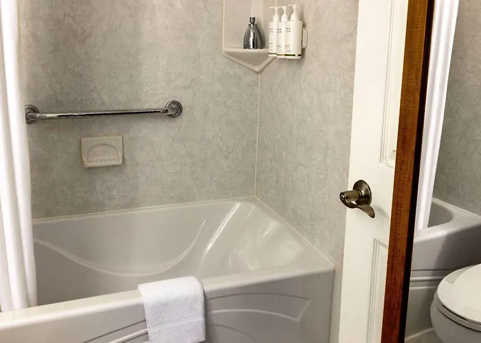 Hotel Howard Johnson By Wyndham Ocean Oceanfront