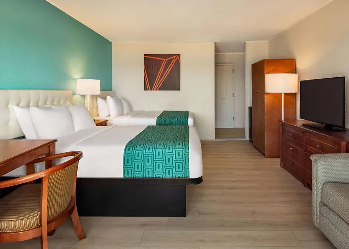 Howard Johnson By Wyndham Ocean Oceanfront Hotel Ocean City