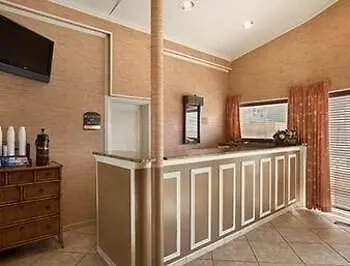 Howard Johnson By Wyndham Ocean Oceanfront 2*