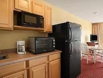 Howard Johnson By Wyndham Ocean Oceanfront Hotel