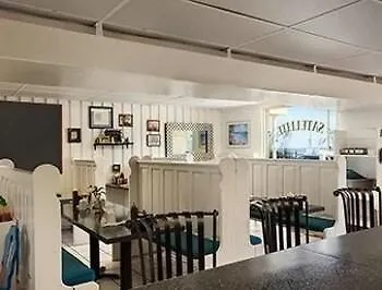 Howard Johnson By Wyndham Ocean Oceanfront Hotel