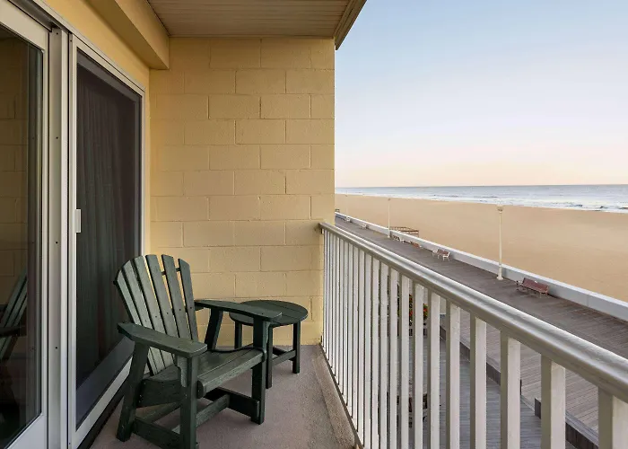 Howard Johnson By Wyndham Ocean Oceanfront Hotel 2*