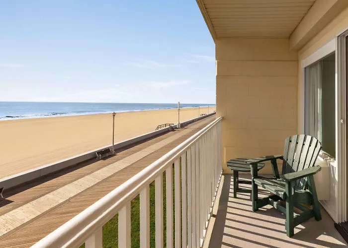 Howard Johnson By Wyndham Ocean Oceanfront Hotel