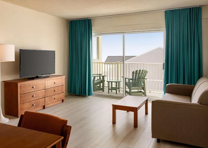 Howard Johnson By Wyndham Ocean Oceanfront