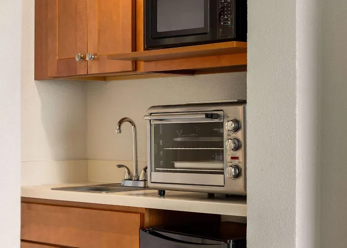 Howard Johnson By Wyndham Ocean Oceanfront 2*