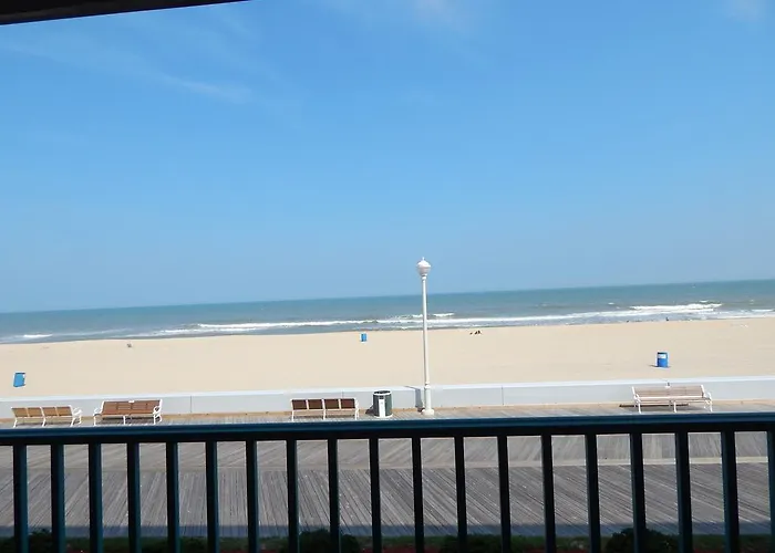 Hotel Howard Johnson By Wyndham Ocean Oceanfront