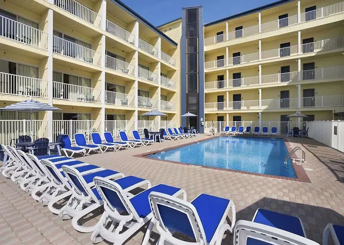 Howard Johnson By Wyndham Ocean Oceanfront 2*